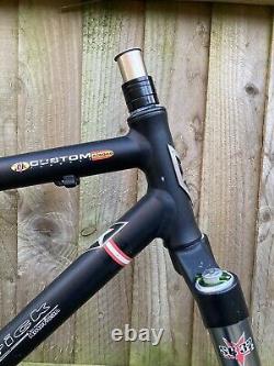 Maverick ML7 Retro Full Suspension Frame Complete With Maverick SC32 Forks