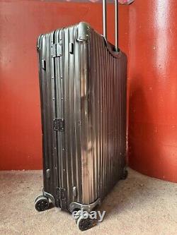 RIMOWA Topas Check-in Large, In Exceptional Condition