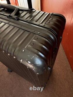 RIMOWA Topas Check-in Large, In Exceptional Condition