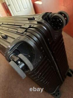 RIMOWA Topas Check-in Large, In Exceptional Condition