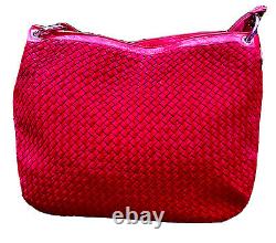 53801 - Grand sac à main tissé en cuir rouge