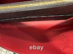 Grand sac fourre-tout Tatum Signature Brown Black avec intérieur rouge C4075