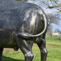 Grande Sculpture de Jardin Bison