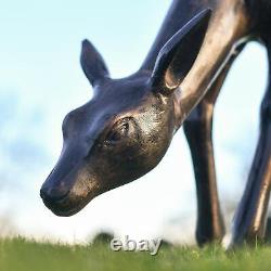 Grande sculpture de jardin en aluminium de cerf broutant de luxe