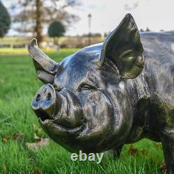 Grande sculpture de jardin en aluminium grandeur nature d'une mère cochon