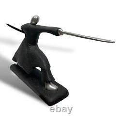 Grande sculpture de samouraï combattant vintage en chrome noir épée 23x13.5 7.75lbs